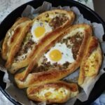 Yumurtalı Kıymalı Kır Pidesi Tarifi