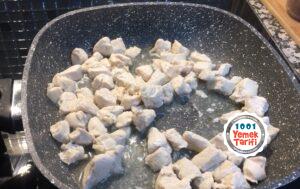 Kremalı Mantarlı Köri Soslu Tavuk Tarifi | VİDEOLU