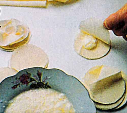 Gül Böreği Tarifi Hazır Yufkadan Peynirli Gül Böreği Nasıl Yapılır