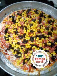karışık Pizza Tarifi-nasıl yapılır-kaç kalori