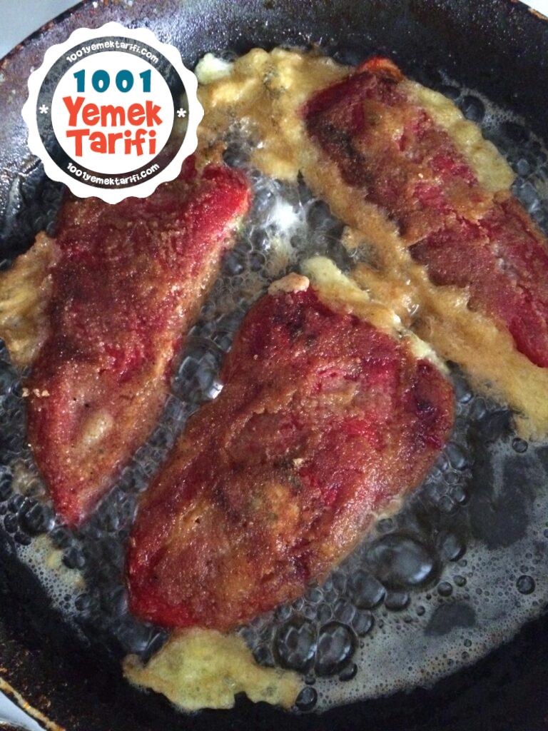 Kırmızı Biber Böreği