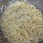 Beşamel Soslu Peynirli Fırında Makarna Tarifi