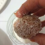 Hindistan Cevizli Havuçlu Toplar