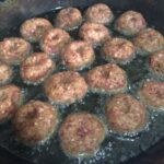 Güveçte patates püreli Köfte nasıl yapılır