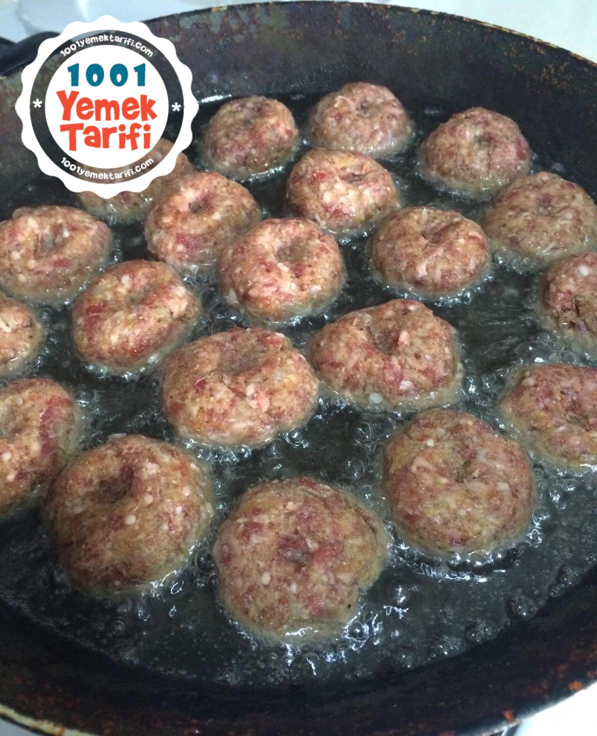 Güveçte patates püreli Köfte nasıl yapılır