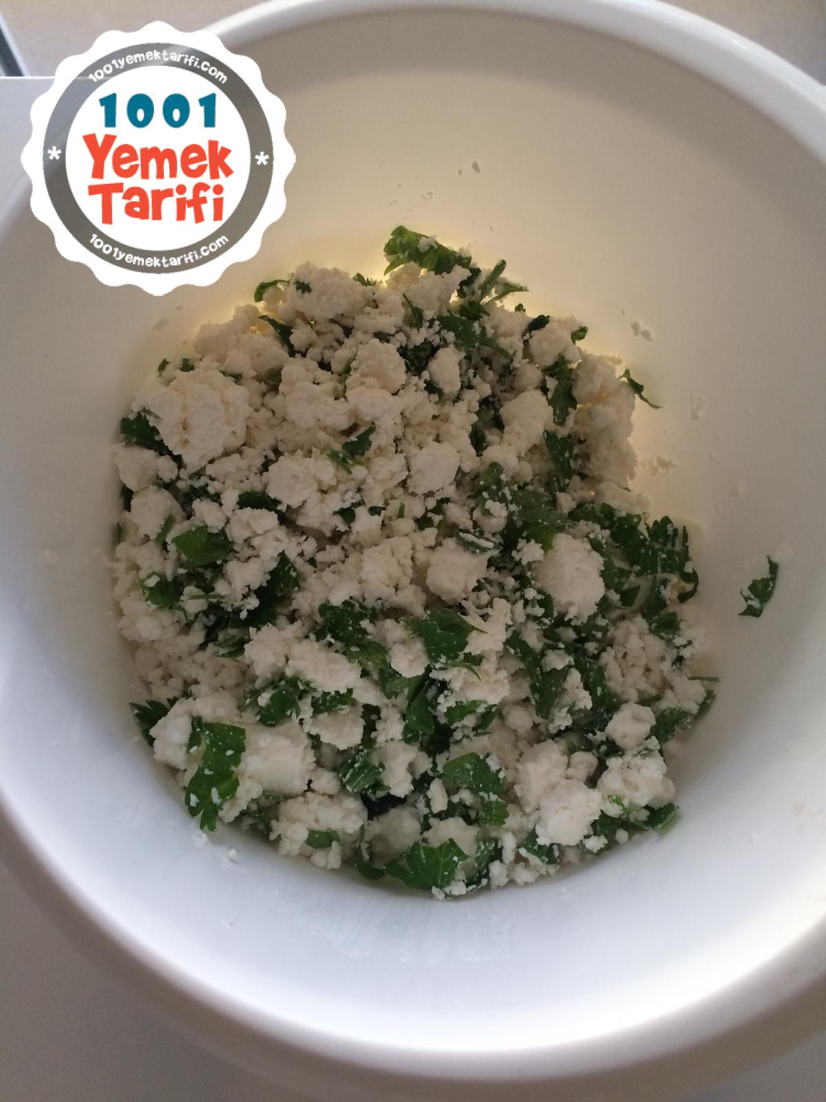 Peynirli Gül Böreği Tarifi