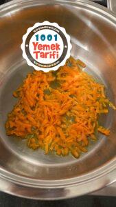 Şehriyeli Tavuk Suyu Çorbası Tarifi