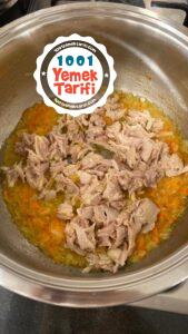 Şehriyeli Tavuk Suyu Çorbası