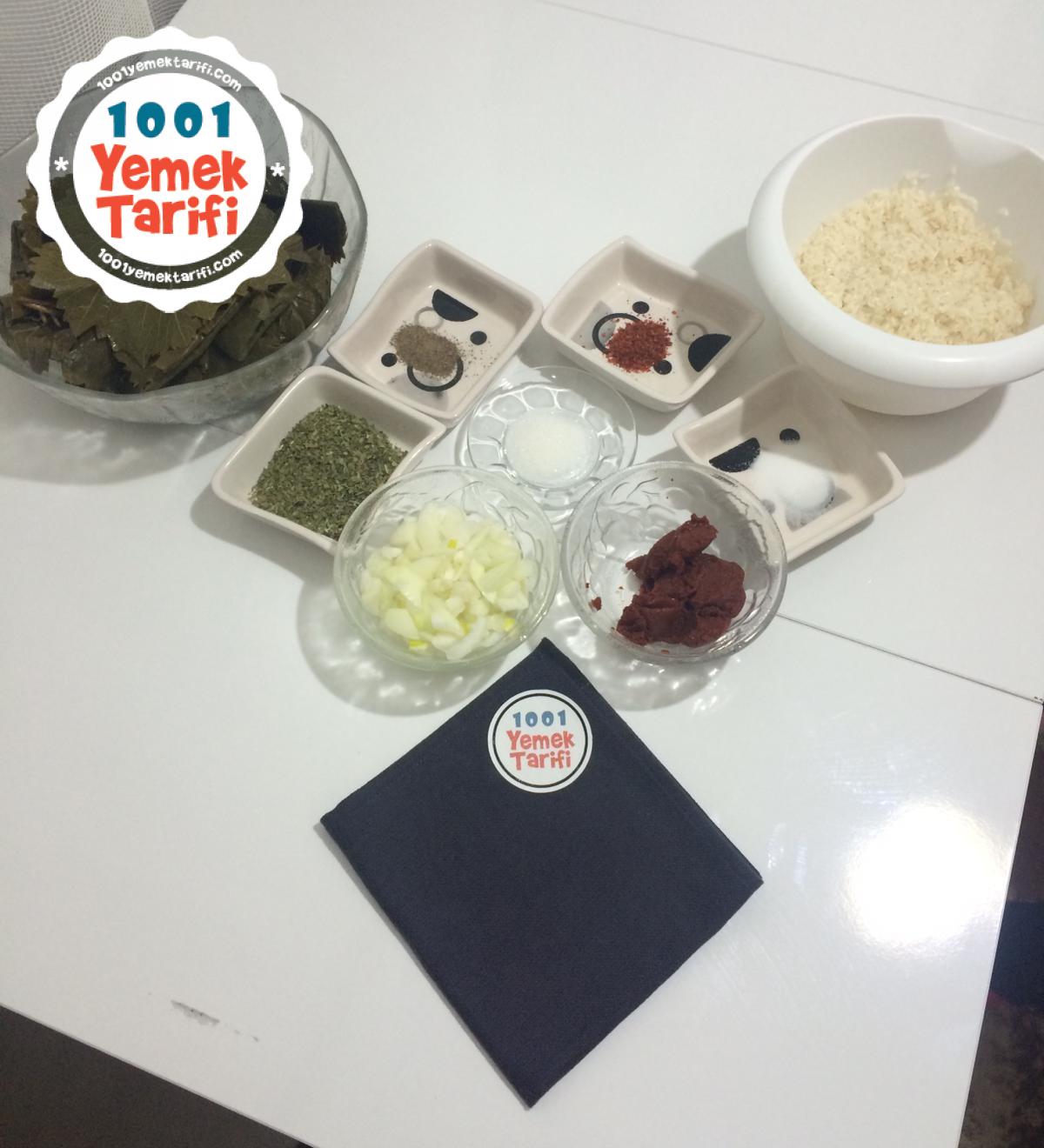 Zeytinyağlı Yaprak Sarması Tarifi