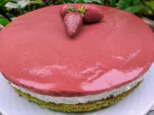 cilekli-ispanakli-cheesecake-tarifi-pasta-yapimi