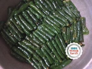 Kara Lahana Sarması Nasıl Yapılır? (tarifi-kaç kalori)