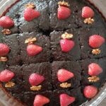 Bol soslu ıslak kek