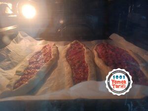 Ev Yapımı Kıymalı Pide Tarifi