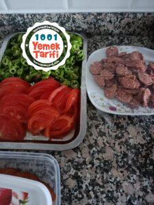 Ev Yapımı Kolay Karışık Pizza