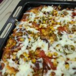 Ev Yapımı Kolay Karışık Pizza