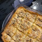 Hazır Yufkadan Pırasalı Börek Tarifi