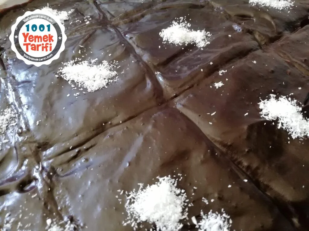 Kakaolu Pudingli Kek