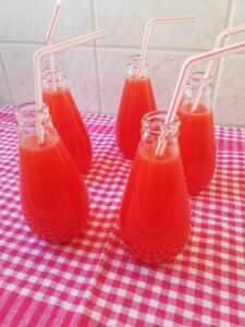 Çilekli Limonata Tarifi (ev yapımı)