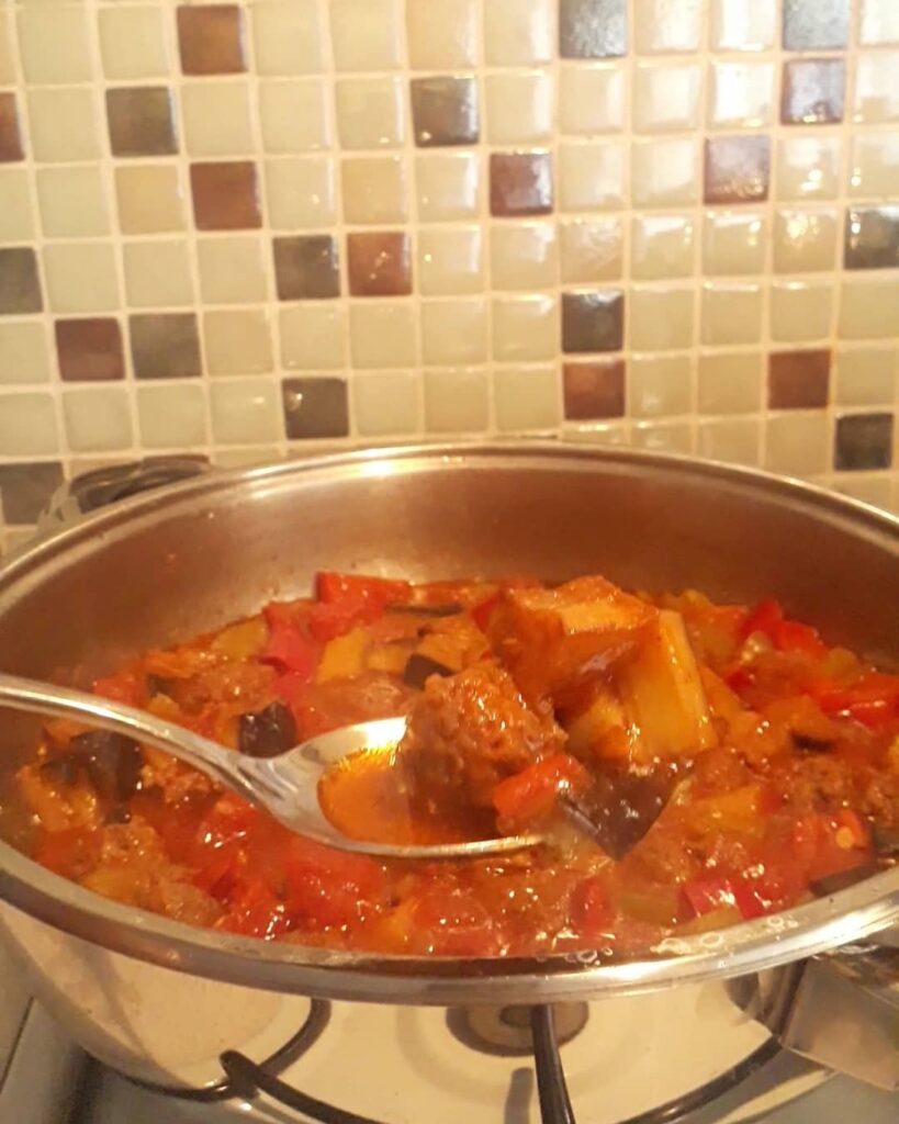 patlicanli-sulu-kofte-tarifi-nasil-yapilir-kac-kalori-puf-noktasi-yapimi-1001yemektarifi