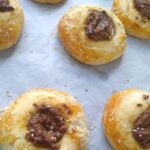 Mayasız sünger gibi haşhaşlı mini çörekler