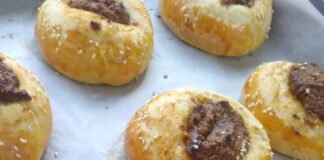 Mayasız sünger gibi haşhaşlı mini çörekler