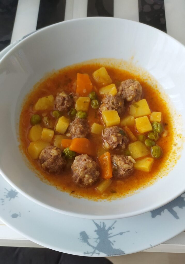 Patatesli Sulu Köfte Tarifi nasıl yapılır kac kalori puf noktası 1001yemektarifi