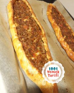 Evde Kıymalı kaşarlı Açık Pide Tarifi yapımı (nasıl yapılır-kaç kalori)