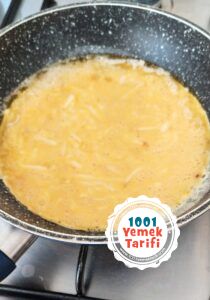 5 Dakikada Hazır Kaşarlı Omlet Tarifi yapımı nasıl yapılır kaç kalori