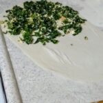 Ispanaklı, Pırasalı ve Peynirli Gözleme Yapımı tarifi nasıl yapılır kaç kalori