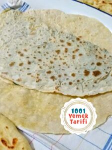 Ispanaklı, Pırasalı ve Peynirli Gözleme Yapımı tarifi