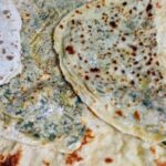 Ispanaklı, Pırasalı ve Peynirli Gözleme Yapımı tarifi