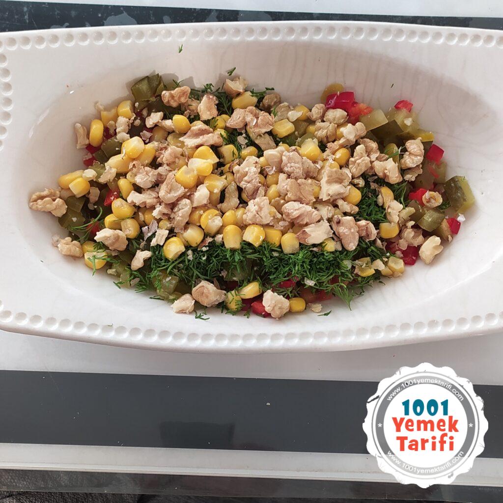 Cevizli Dereotu Salatası Tarifi yapımı nasıl yapılır kaç kalori