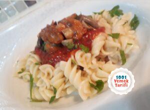 Mantarlı Makarna Tarifi-Soslu Makarna Yapımı Nasıl Yapılır