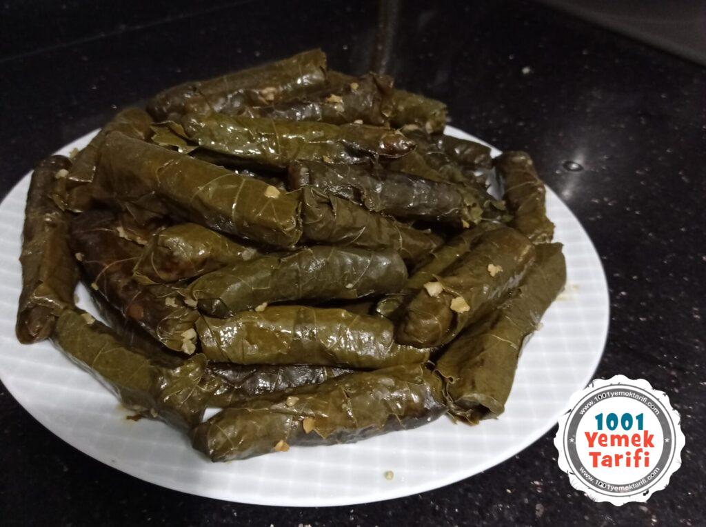 Zeytinyağlı Yaprak Sarması Tarifi (nasıl yapılır-kaç kalori)