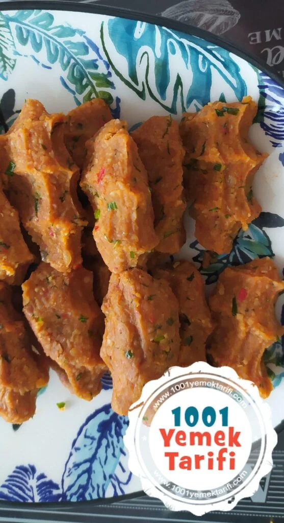Mercimek köftesi tarifi-kolay ve nefis mercimek koftesi nasil yapilir-kaç kalori