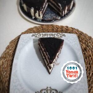 Keki Fırında Pişmeyen 3 Katlı Çikolatalı Pasta Tarifi-nasıl yapılır-ev yapımı pasta