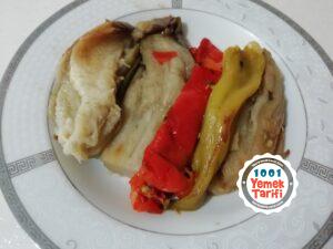 Közlenmiş patlıcan ve biber salatası
