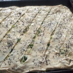 Ispanaklı Pırasalı Peynirli Börek yapımı