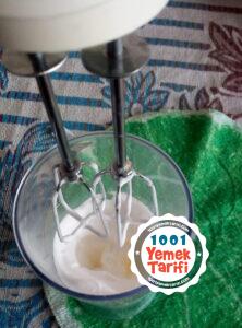 Ev Yapımı Çikolatalı Pasta Tarifi