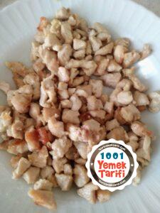 Mantarlı Tavuklu Sebzeli Börek