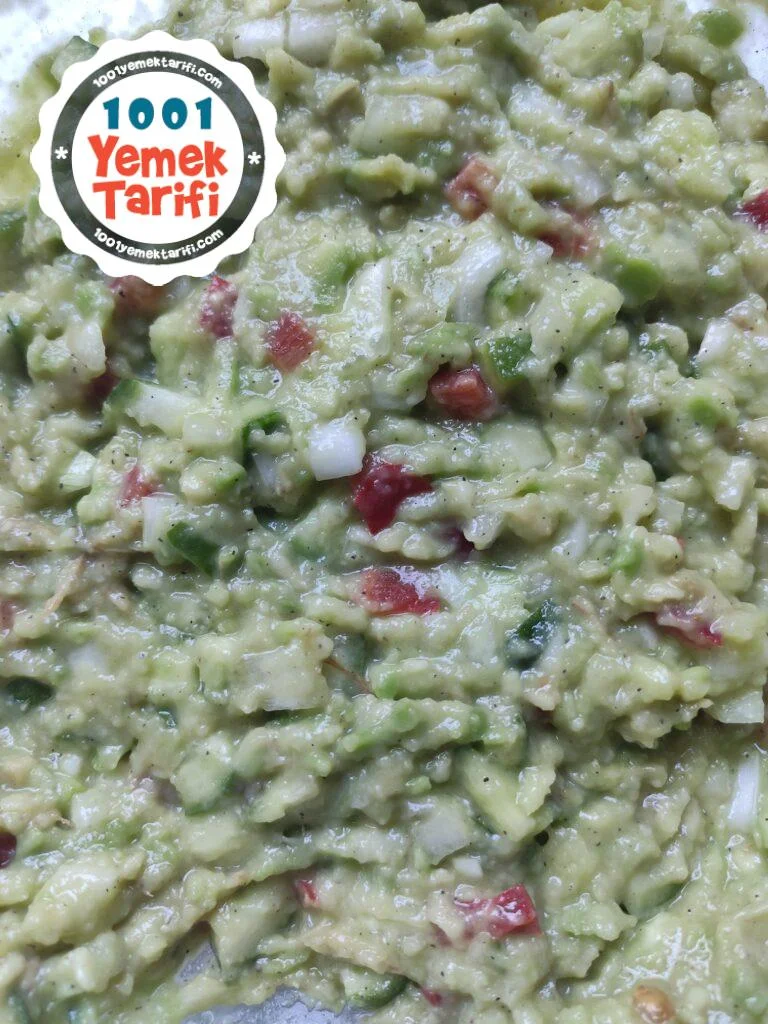 Avokado Salatası tarifi