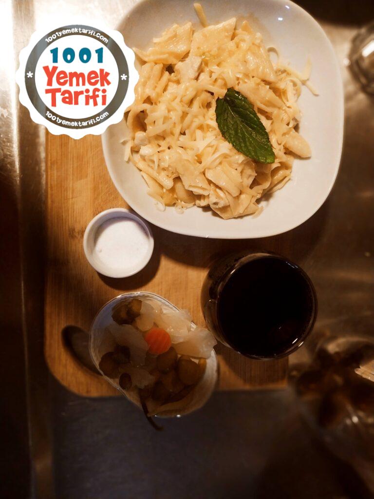 Kremalı Mantarlı Tavuklu Makarna Tarifi