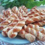 nefis Tuzlu Kurabiye Tarifi-pastane kurabiyesi yapımı-kaç kalori