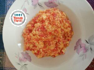 Domatesli Menemen Tarifi