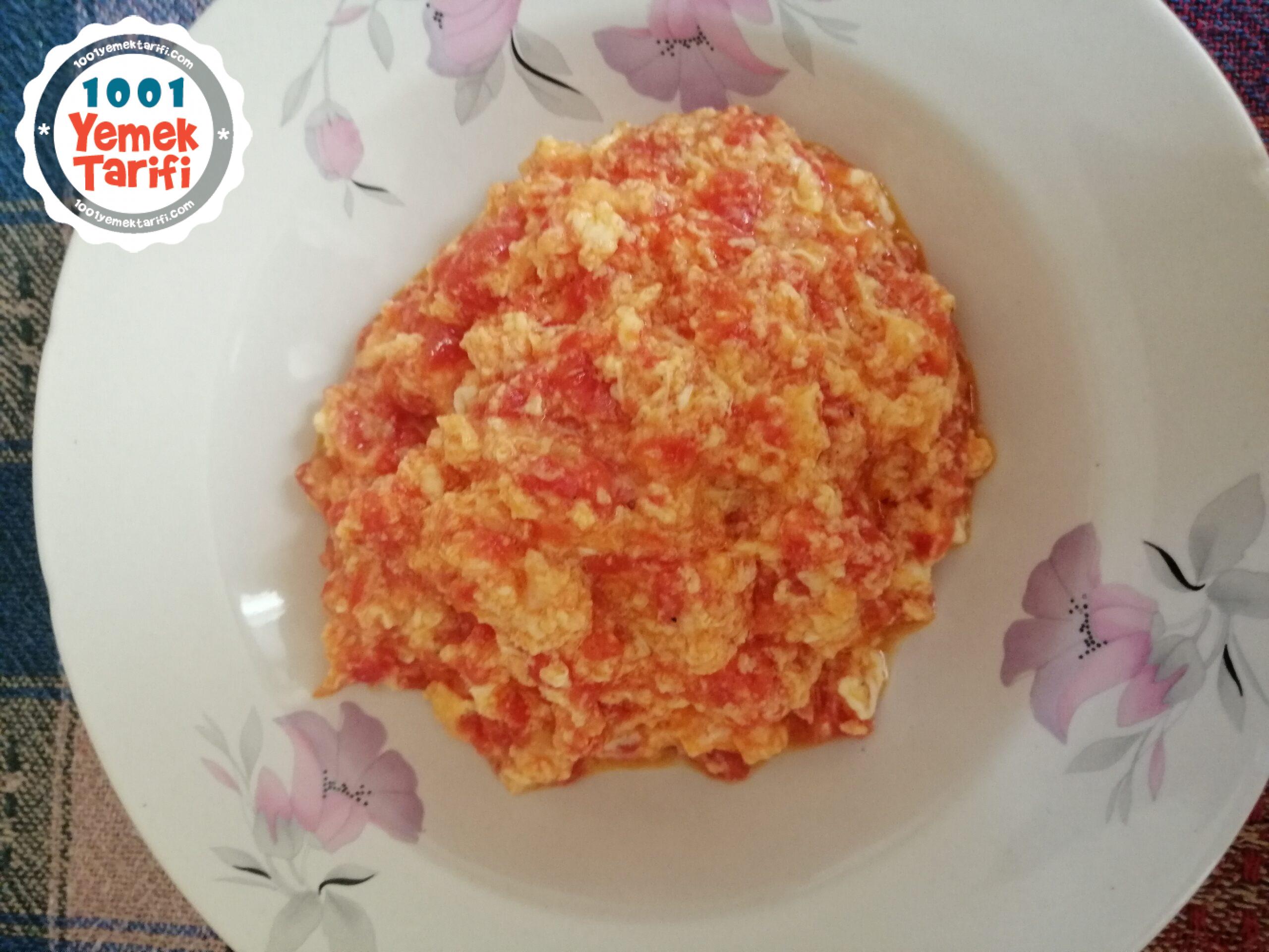 Domatesli Menemen Tarifi