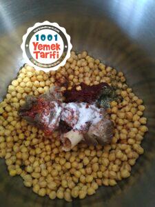 Kırmızı etli nohut yemeği