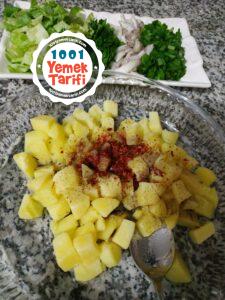 Soğanlı Patates Salatası Tarifi