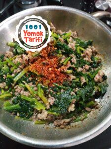 Kıymalı yumurtalı ıspanak tarifi