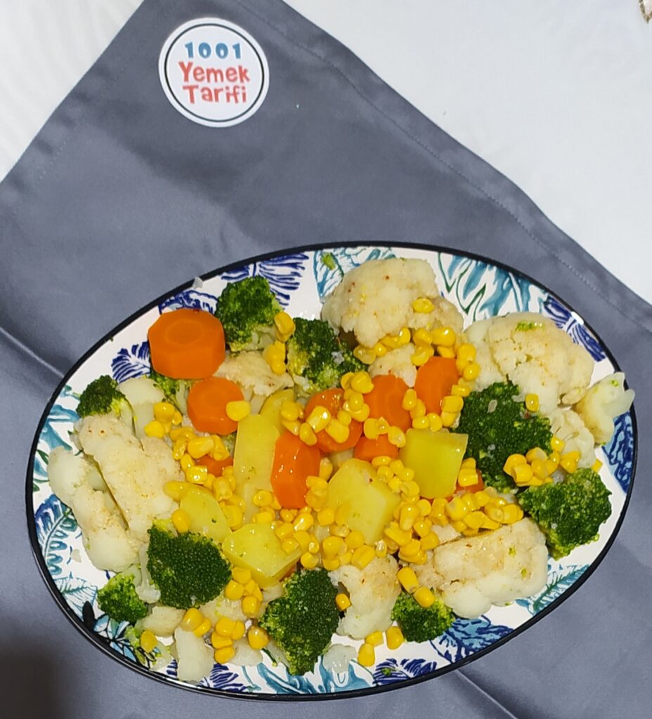 Karnabaharlı Brokoli Salatası tarifi