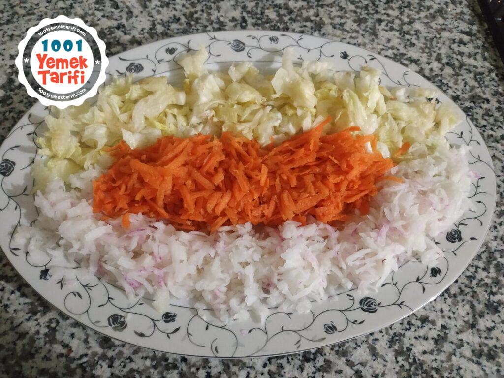 Mor Turp Salatası